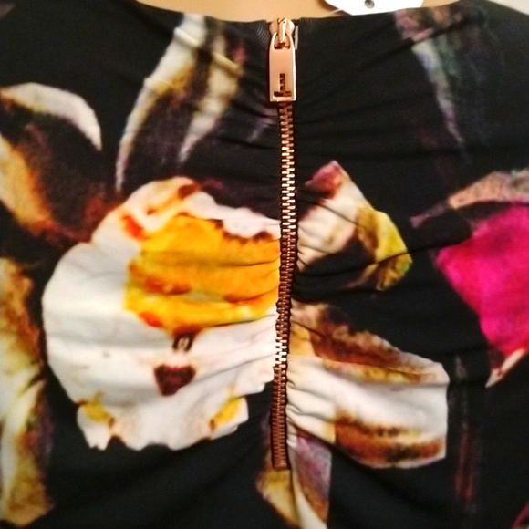 - 🌺Gorgeous Ted Baker fitted fully lined size 2 exquisite dress never worn 🌸 - Picture 8 of 9